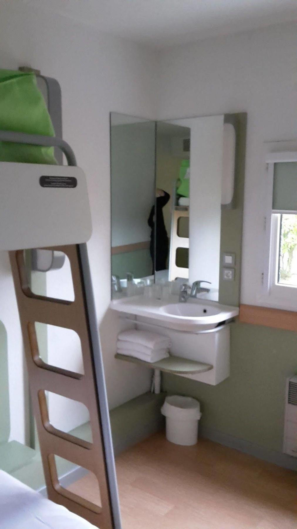 ไอบิส บัดเจ็ต บูร์ฌ Hotel บัวร์ ภายนอก รูปภาพ